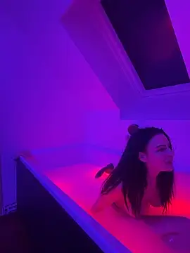 Snapshot of lenalux chatting on November 30, 4:22 pm lenalux online show from November 30, 4:22 pm