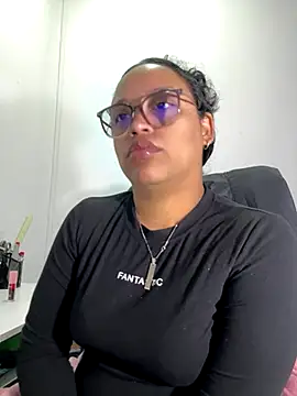 angela angels  online show from October 31, 11:50 pm