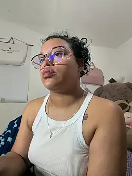 angela angels  online show from April 7, 9:43 am