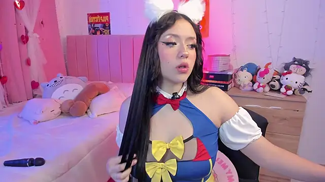 Snapshot of p3ach1 chatting on October 12, 3:05 am p3ach1 online show from October 12, 3:05 am