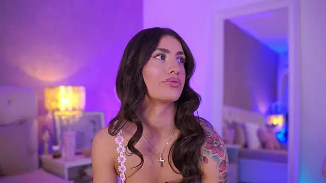 OhhAisha online show from April 7, 7:53 am