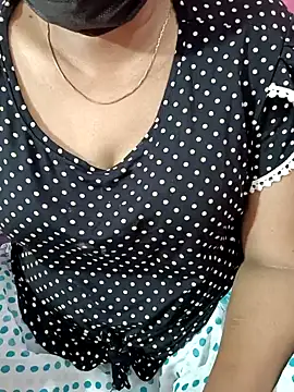 tamil-varshu online show from December 4, 3:21 pm