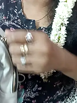 tamil-varshu online show from December 8, 5:55 pm