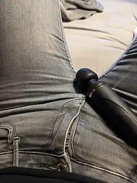 Ana-05 online show from October 16, 6:09 pm