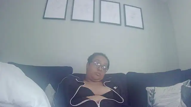 vanilla chocolate23 online show from June 3, 2:33 pm