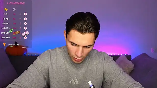 denlover1 online show from October 8, 11:41 am