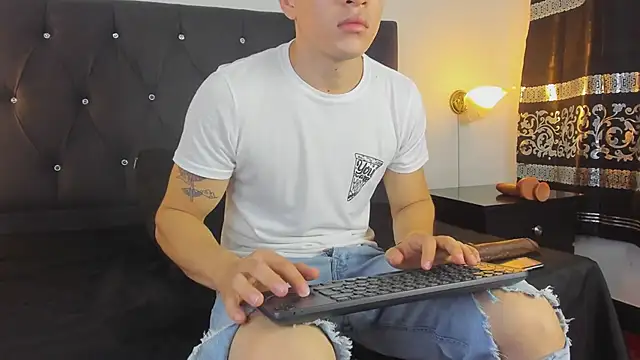 Angel Cuervo online show from February 15, 12:43 pm