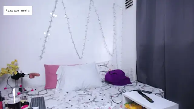 Nicol Love0 online show from October 21, 12:28 pm