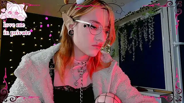 Snapshot of Honelin chatting on February 1, 4:27 pm Honelin online show from February 1, 4:27 pm