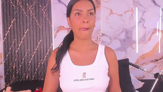 Snapshot of Alyson-a chatting on June 11, 12:47 pm Alyson-a online show from June 11, 12:47 pm