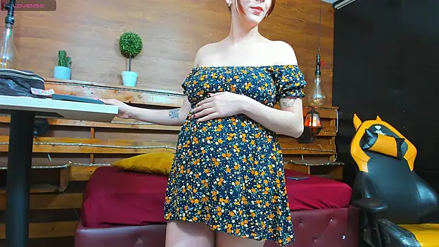 Snapshot of sweet_thalia_ chatting on January 17, 7:27 pm sweet thalia online show from January 17, 7:27 pm