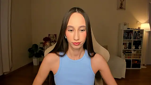 Snapshot of your_emily_ chatting on February 21, 4:30 pm your emily online show from February 21, 4:30 pm