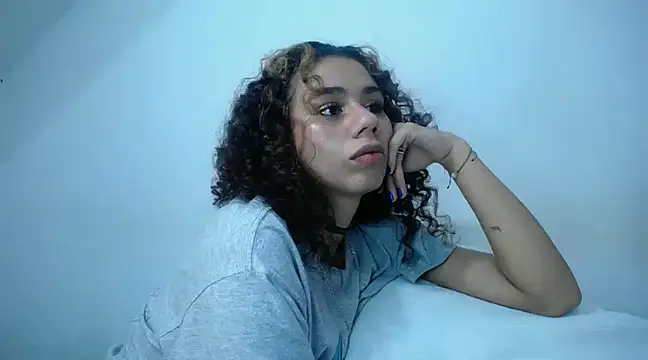 diamonmeli online show from January 17, 8:55 pm