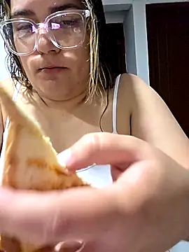 shantal smith9 online show from April 5, 1:36 am