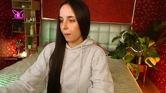 AuroraAksnesss online show from February 10, 4:36 pm