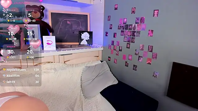 Linablueeyed online show from March 18, 2:26 pm