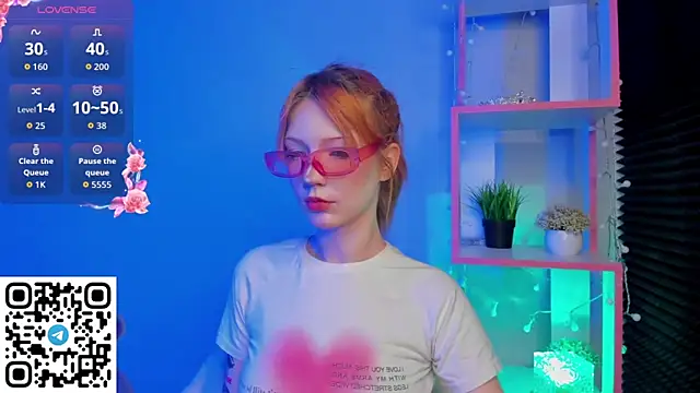 Linablueeyed online show from April 11, 9:13 am