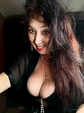 GypsyEsmeralda online show from January 4, 9:20 pm