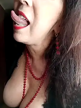 GypsyEsmeralda online show from January 5, 6:24 pm