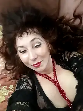 GypsyEsmeralda online show from January 8, 7:03 pm