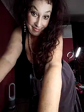 GypsyEsmeralda online show from September 18, 5:53 am