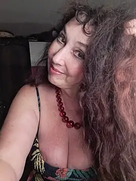 Snapshot of GypsyEsmeralda chatting on June 23, 6:28 pm GypsyEsmeralda online show from June 23, 6:28 pm