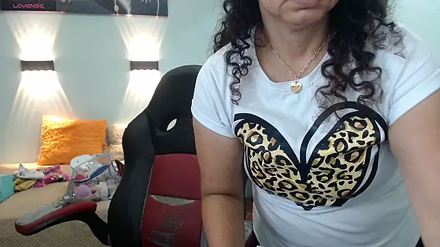 Snapshot of sila_bolum chatting on February 22, 12:34 am sila bolum online show from February 22, 12:34 am