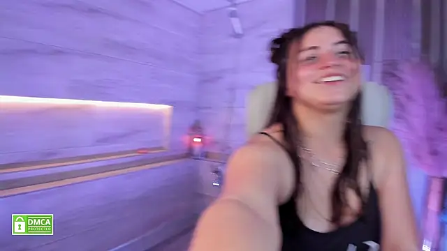 Snapshot of taiiga__ chatting on February 8, 8:42 am taiiga online show from February 8, 8:42 am