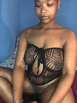 NunuBerry16 online show from December 13, 1:26 am