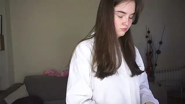 Snapshot of CathrynDail chatting on March 31, 6:14 am CathrynDail online show from March 31, 6:14 am