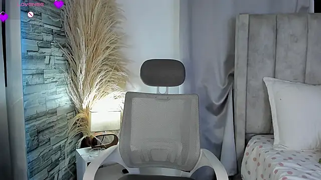 AmberGray  online show from June 6, 1:43 am