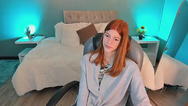 Nora Vennucci online show from October 29, 7:59 pm