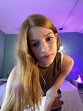 Nora Vennucci online show from April 11, 10:03 pm