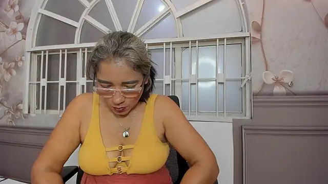 mature bigass   online show from December 31, 7:42 am