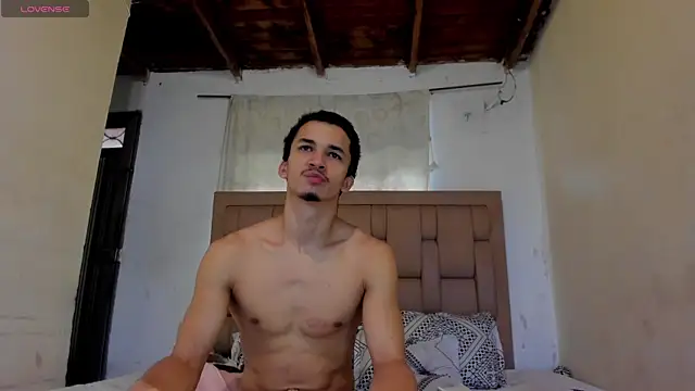 Snapshot of stepcouple_XXX chatting on May 6, 8:03 pm stepcouple XXX online show from May 6, 8:03 pm
