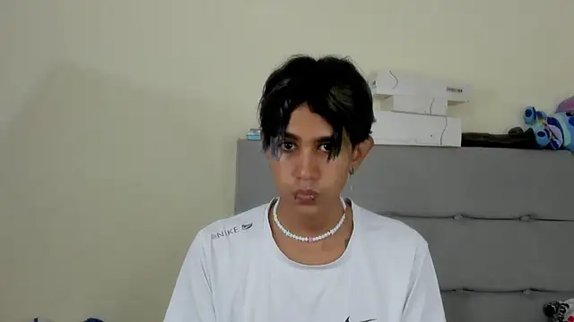 andrew uwu  online show from July 4, 1:34 am