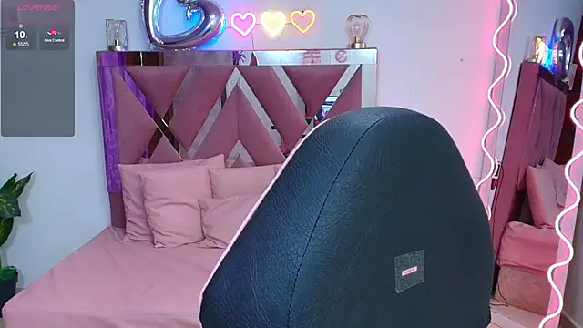 Snapshot of kendra_tay chatting on October 29, 3:31 am kendra tay online show from October 29, 3:31 am