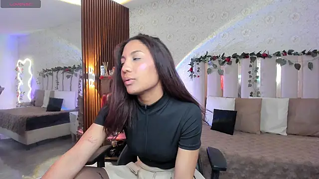 Snapshot of Daphnne_tay chatting on February 14, 3:36 am Daphnne tay online show from February 14, 3:36 am