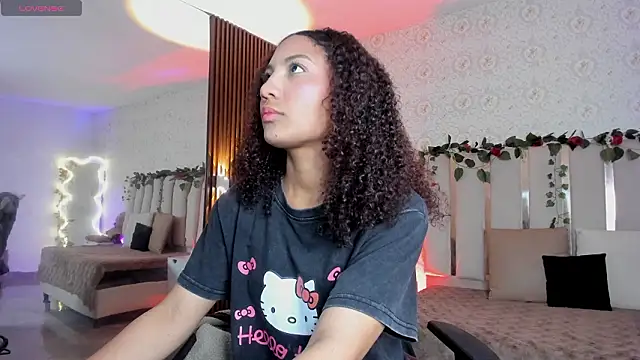 Snapshot of Daphnne_tay chatting on February 20, 3:47 am Daphnne tay online show from February 20, 3:47 am