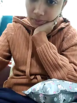 Aleena Rai online show from December 14, 1:38 pm