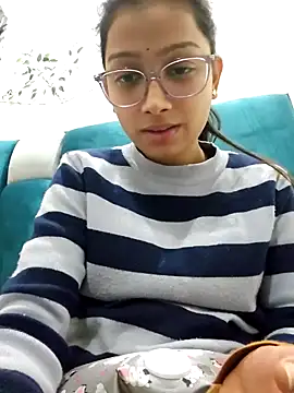 Aleena Rai online show from December 18, 7:30 pm