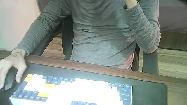 Snapshot of Ryan67533 chatting on February 1, 11:20 am Ryan67533 online show from February 1, 11:20 am