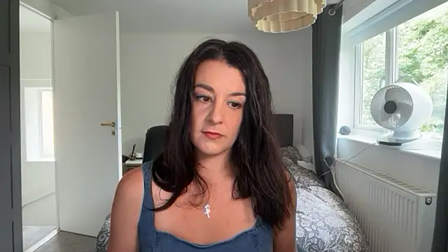 flatwhite0 online show from August 6, 10:06 am