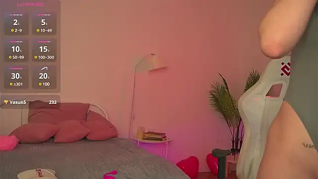 tender babyy online show from February 21, 11:11 am