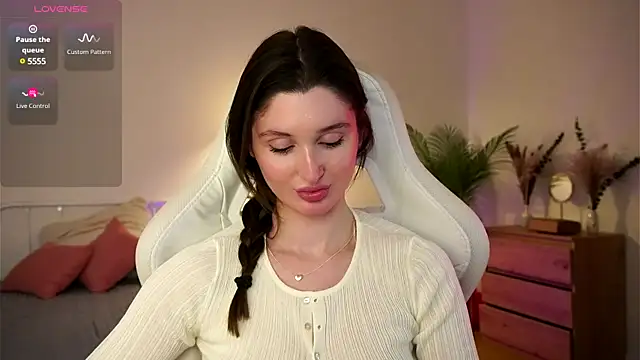 tender babyy online show from March 19, 1:51 pm