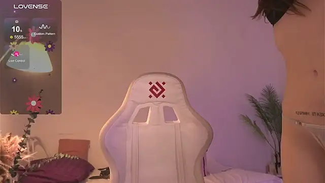 tender babyy online show from December 17, 10:21 am