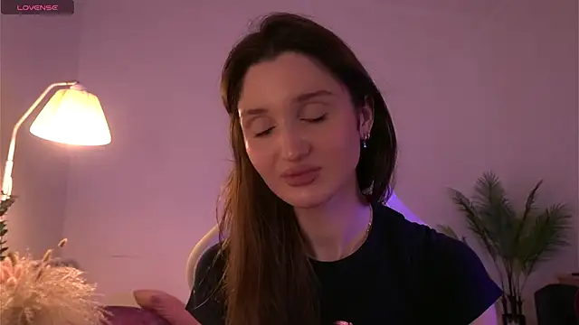 tender babyy online show from December 18, 10:43 am