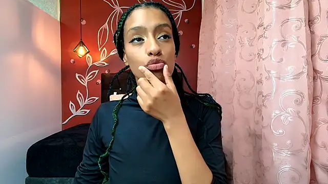 Zia Green online show from December 13, 7:32 pm