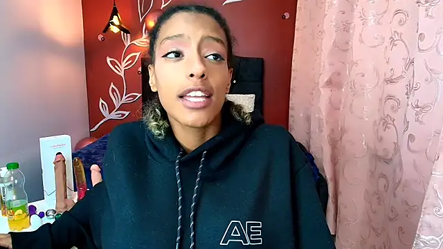 Zia Green online show from January 30, 3:19 pm