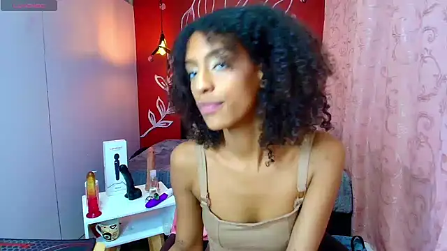 Zia Green online show from March 7, 3:18 pm